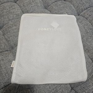 Honeylove White Mesh Laundry Bag